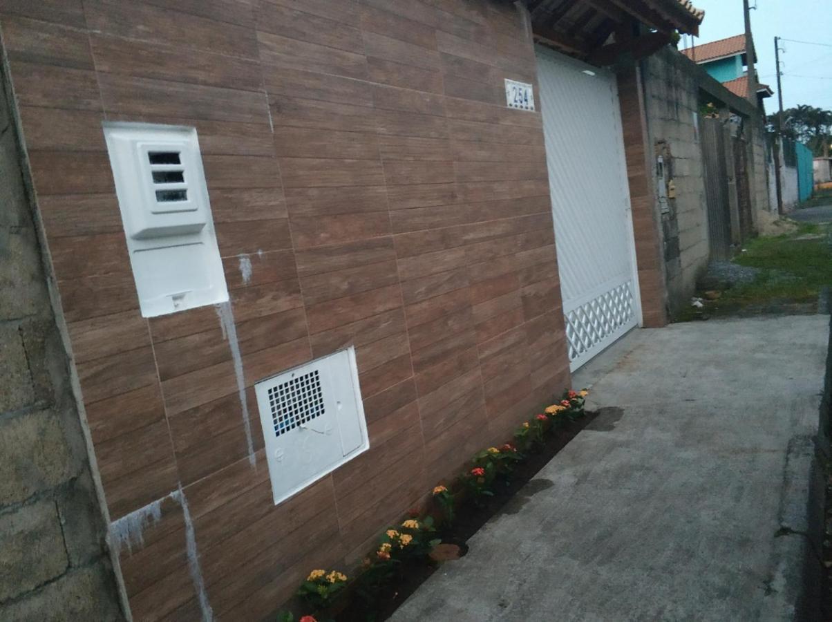 Casa Terrea 5 Min Do Centro,linda Vista, Proximo A Tudo.